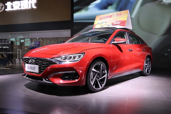 开云体育app安全下载-车迷投票：本赛季最精彩瞬间的简单介绍