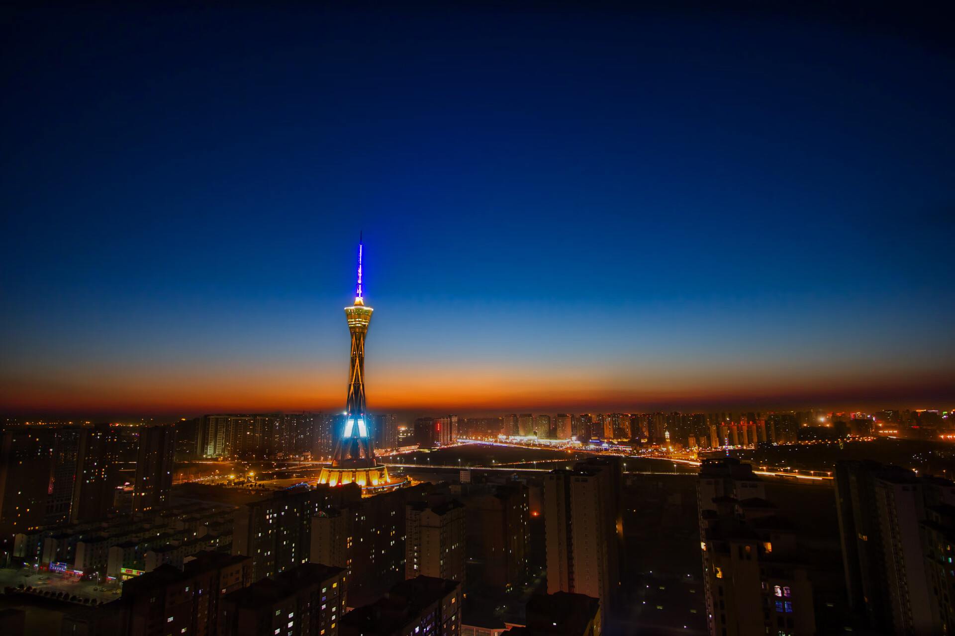 TL选手参与慈善直播活动,慈善赛事